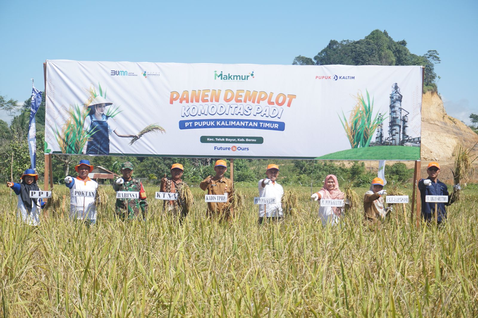 Panen Demplot bersama Pupuk Kaltim.