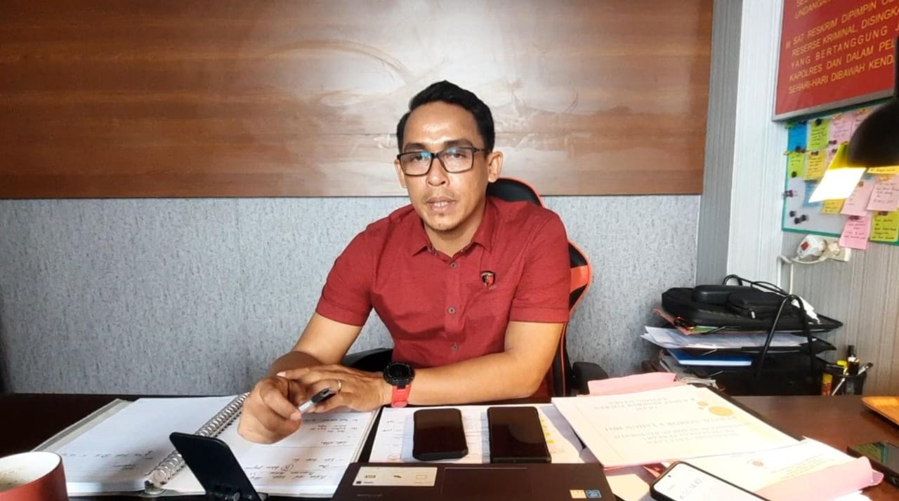TERIMA LAPORAN: Kasat Reskrim Polres Kayong Utara IPTU Hendra saat memberikan keterangan.
