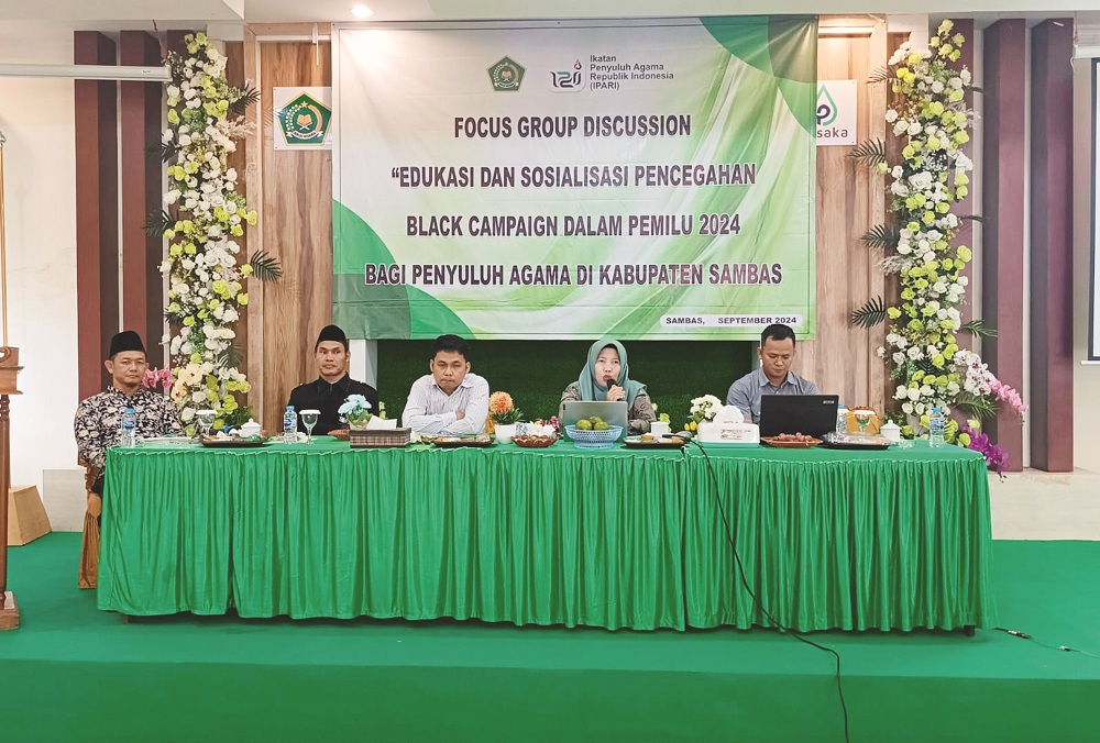 PENYULUH : Kegiatan FGD yang diikuti seluruh penyuluh agama se Kabupaten Sambas.