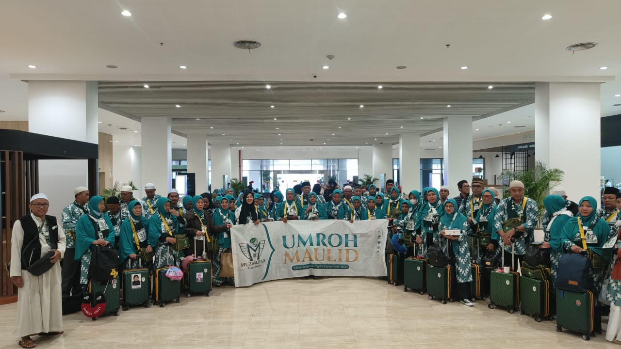 Jemaah Umrah PT Muzdalifah saat Bertolak ke Jeddah.