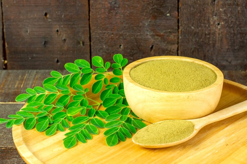 Serbuk daun kelor.