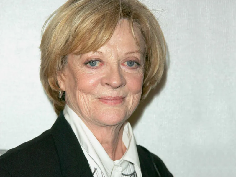 Aktris asal Inggris, Maggie Smith.