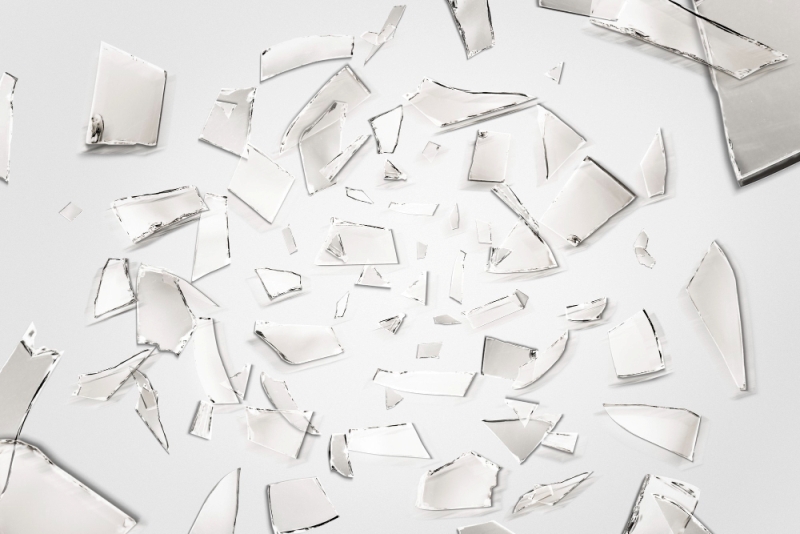 Ilustrasi kaca pecah.