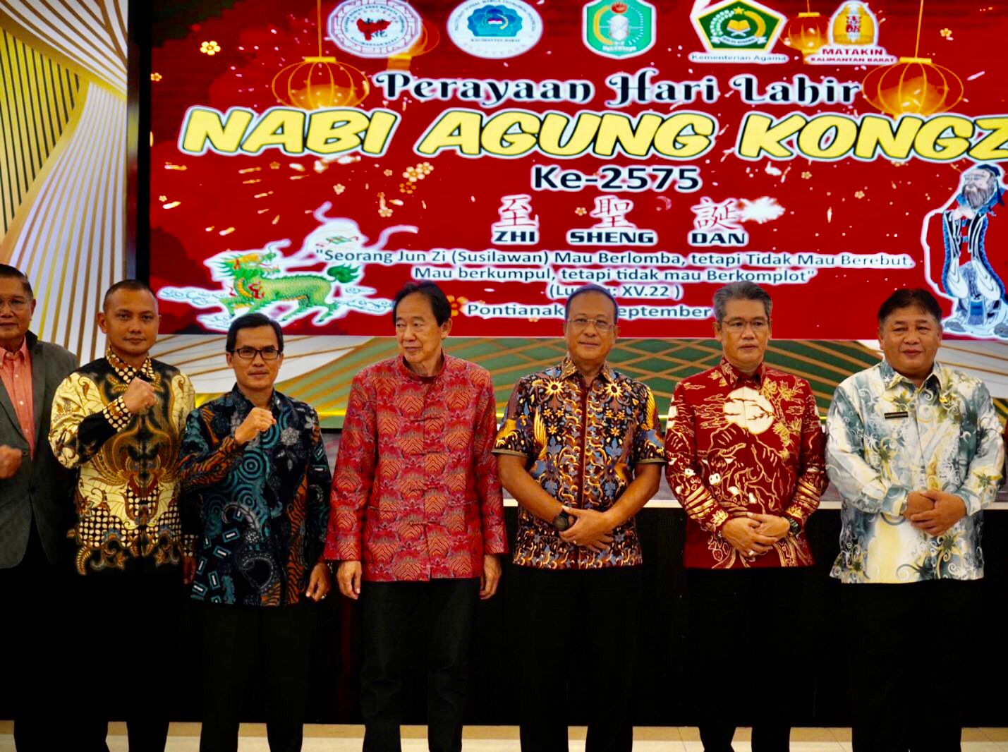 NABI KONGZI : Cawagub Kalbar nomor urut 1, Didi Haryono saat menghadiri peringatkan hari kelahiran Nabi Kongzi 2575 yang digelar Matakin Kalbar di Pendopo Gubernur Kalbar, Minggu (29/9).