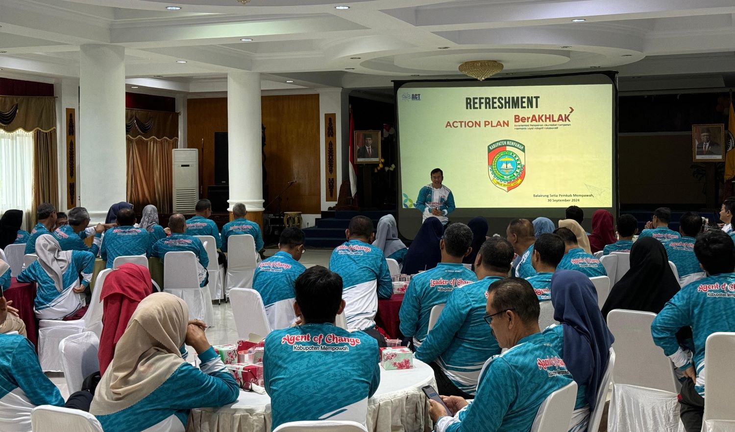 ESQ: Suasana training ESQ yang diikuti para pejabat dan ASN Pemkab Mempawah.