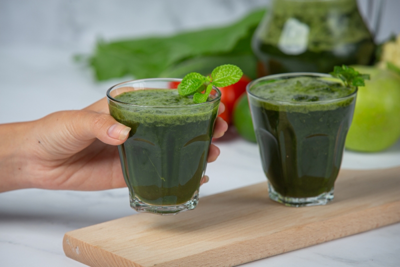 Ilustrasi smoothies dari daun kelor.