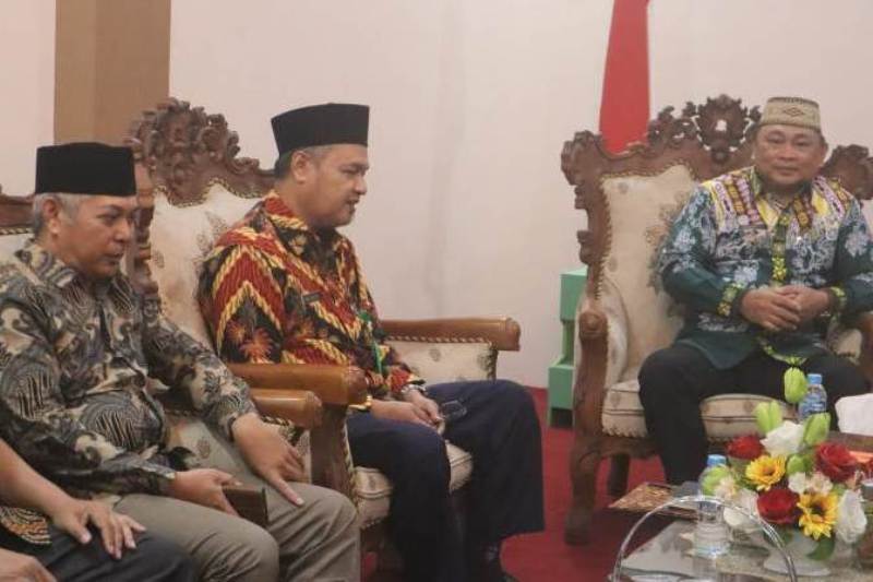 Pertemuan antara pengurus IPIM Kalbar dan Kakanwil Kemenag Kalbar, Rabu (2/10).
