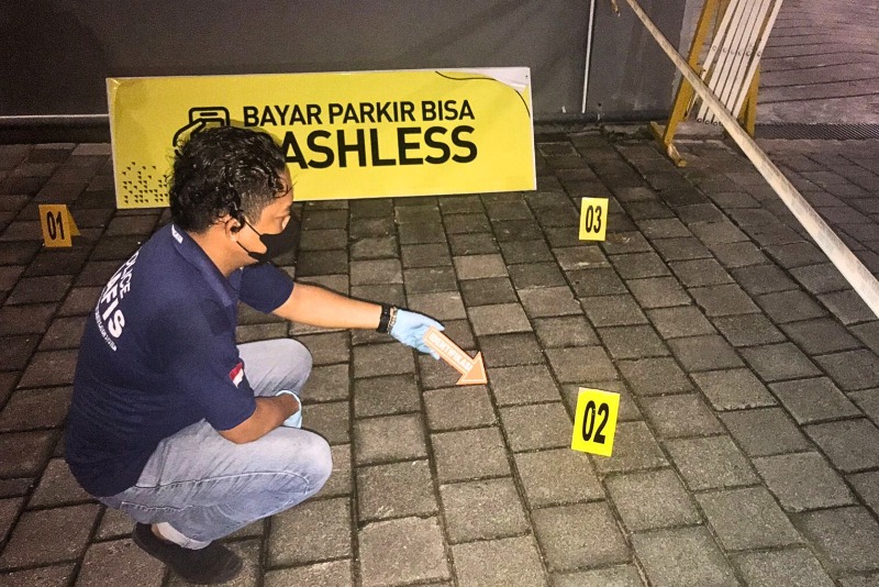 Polisi melakukan olah TKP di Gaia Mal Kubu Raya, Rabu (2/10).