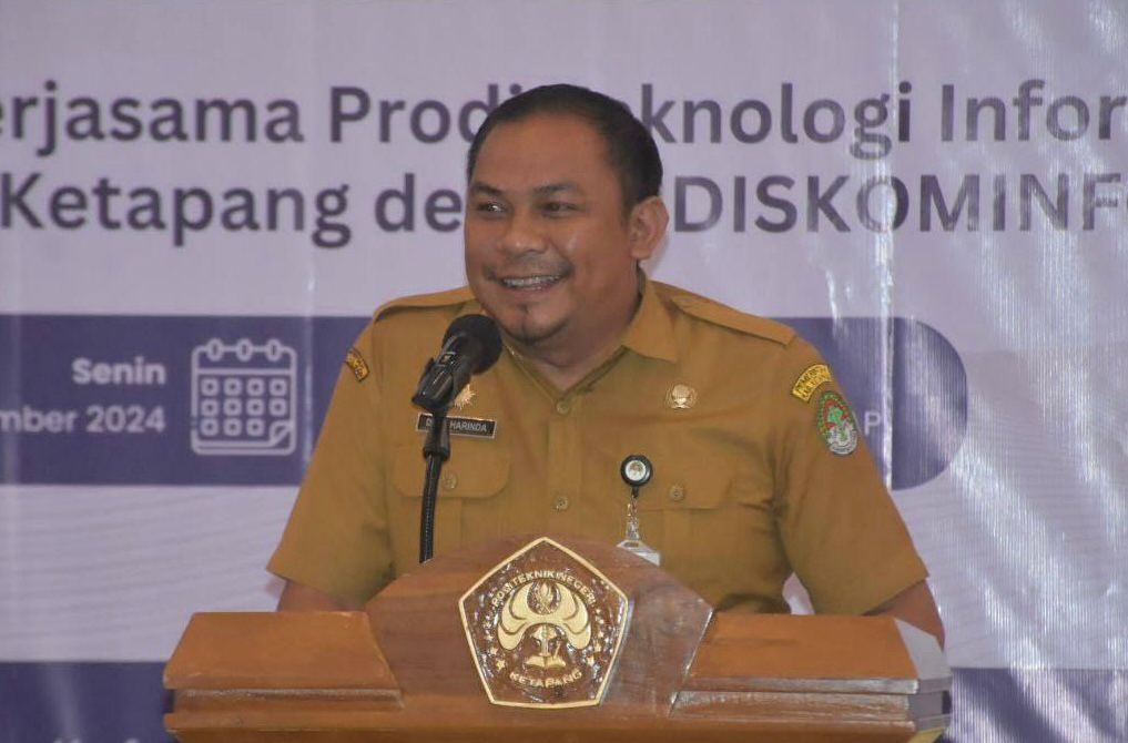 PIMPIN RAPAT: Asisten Sekda, Devy Harinda, memimpin rapat pembahasan penerimaan PPPK tahun 2024.