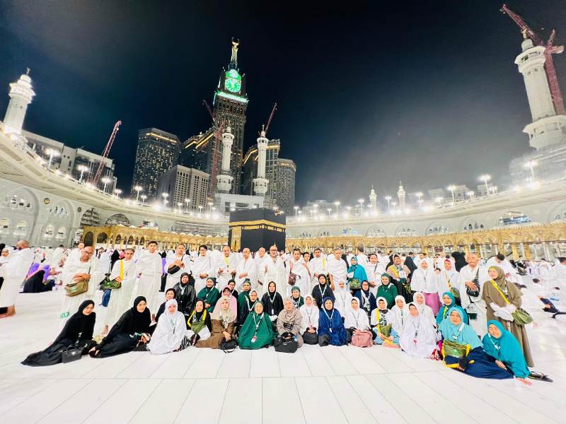 Jemaah umrah PT Muzdalifah Kalbar periode 24 September 2024 di tanah suci Mekkah.