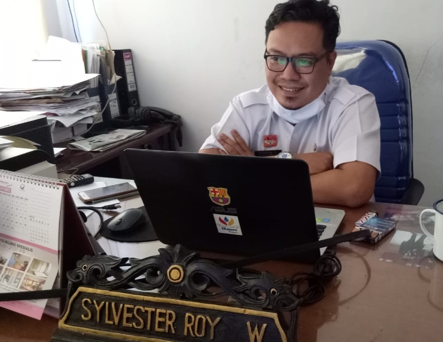 Kepala Disperindagkom UMKM Kabupaten Sanggau&nbsp;Silvester Roy Wiranto