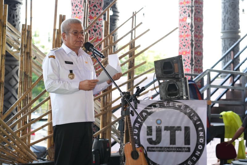 Pj Gubernur Kalbar Harisson menghadiri Festival Nongkrong Senja di Ponti di Rumah Radakng Pontianak, Rabu (9/10).
