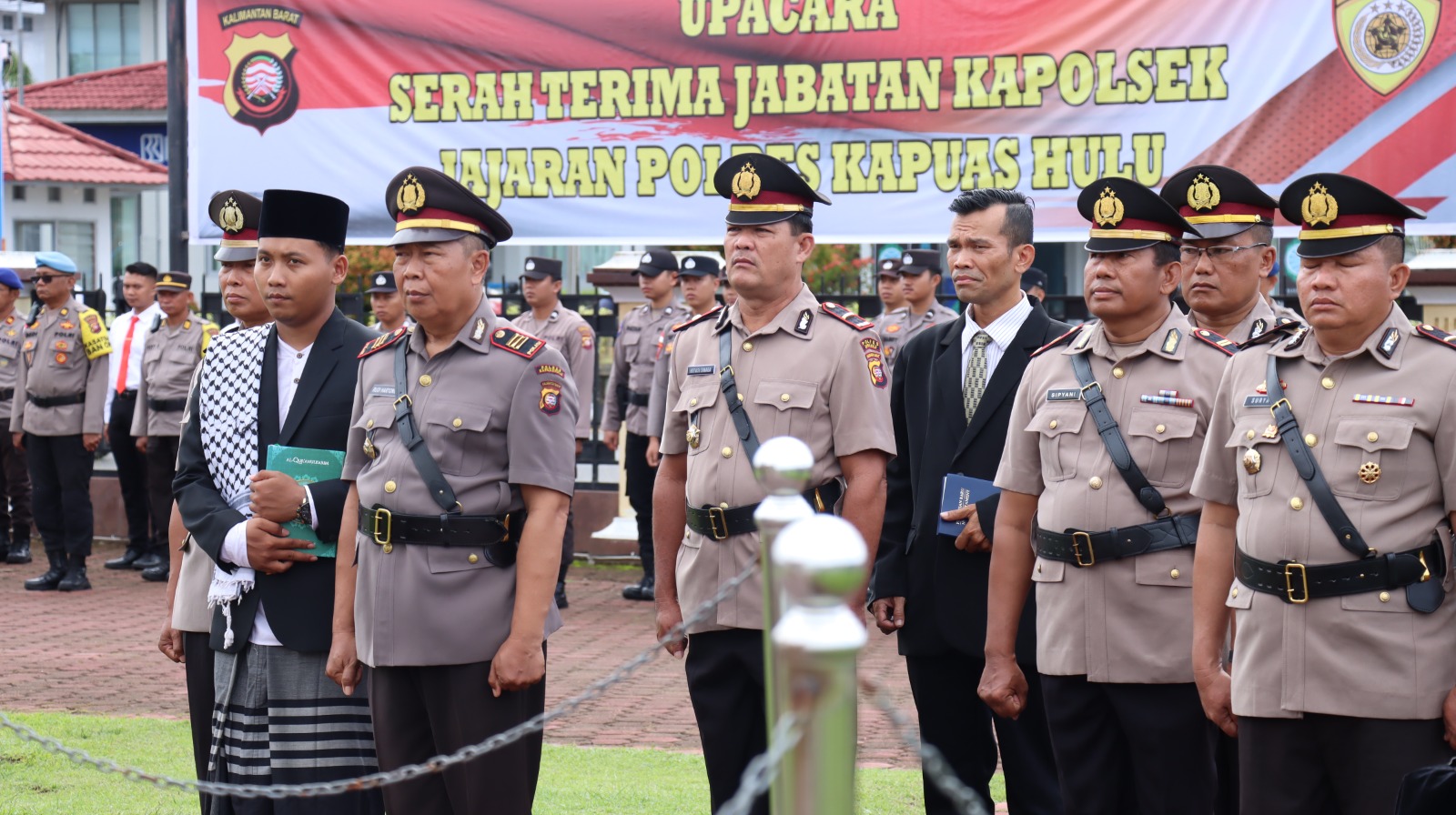 BARU: Serah terima jabatan sejumlah Kapolsek di Polres Kapuas Hulu.