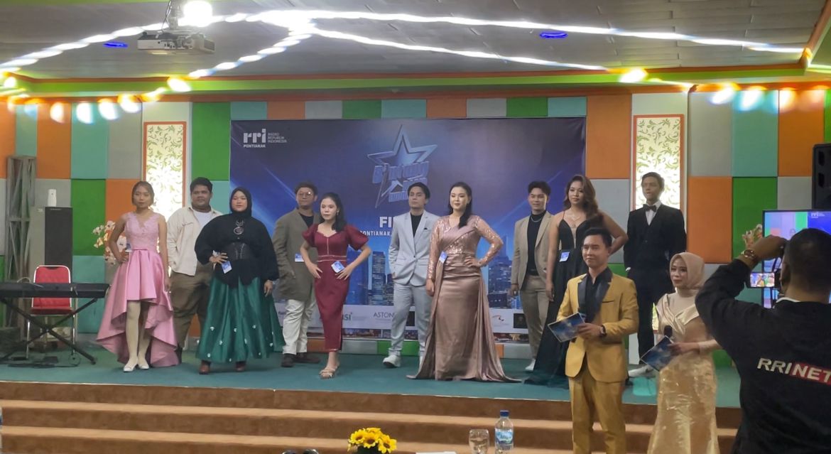 FINALIS: Sejumlah finalis berlaga pada final ini merupakan penyanyi yang telah melewati seleksi dan penilaian para dewan juri.