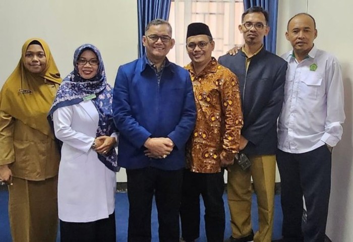 DPW, Asosiasi Guru Pendidikan Agama Islam Indonesia atau AGPAII, Senin (14/10) menyampaikan aspirasi kepada anggota DPRD Kalimantan Barat, Zulfydar Zaidar Mochtar di Gedung DPRD Kalbar.