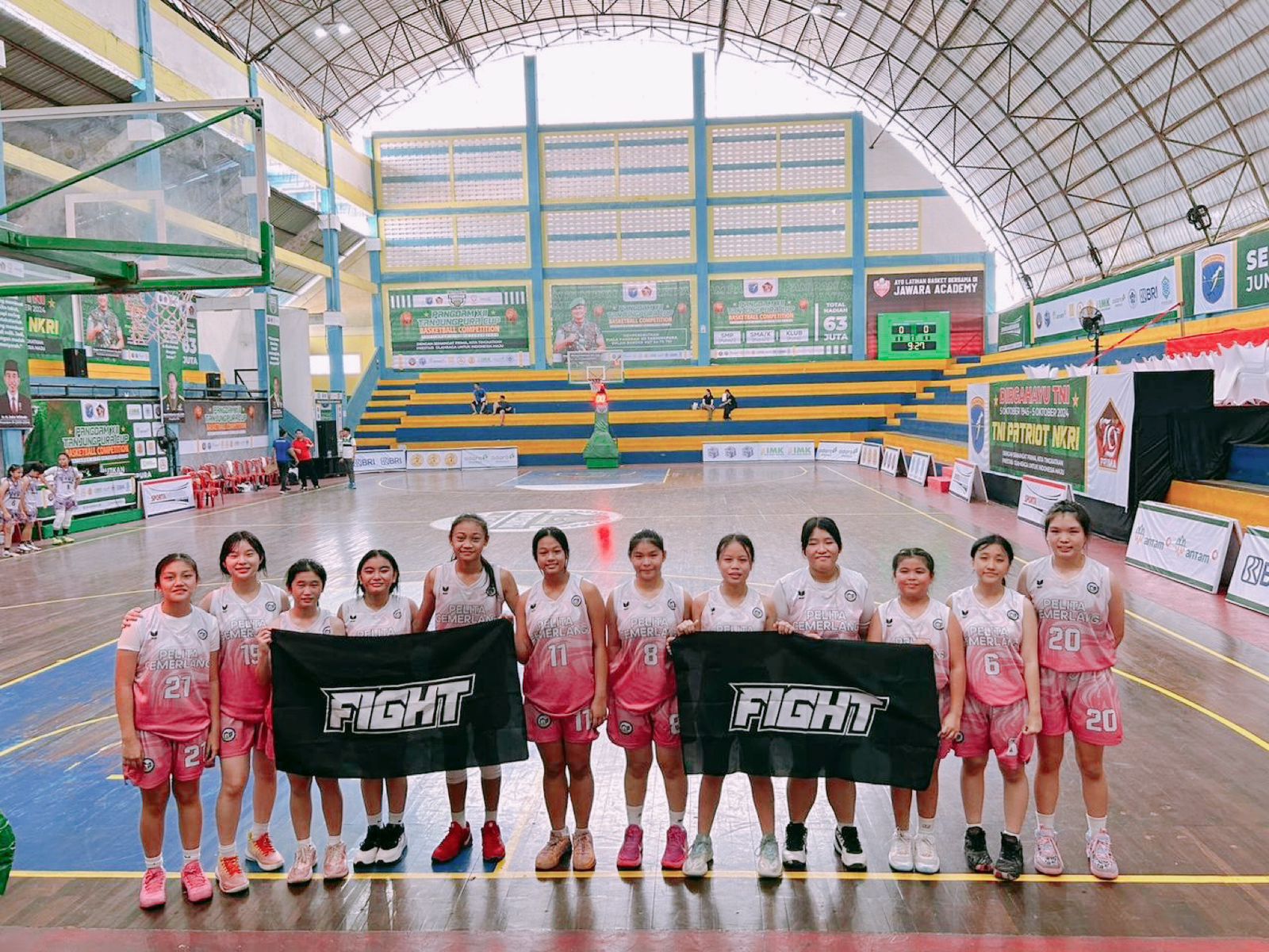 Tim Basket Putri SMP Pelita Cemerlang.