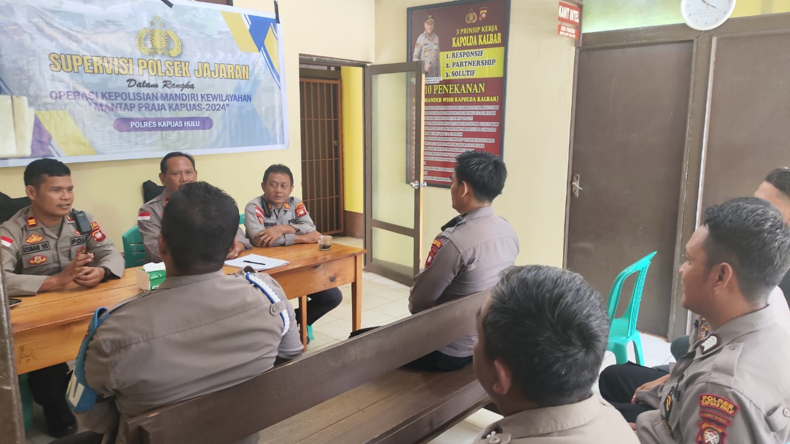 SUPERVISI: Polres Kapuas Hulu melakukan OMP di Polsek jajaran.