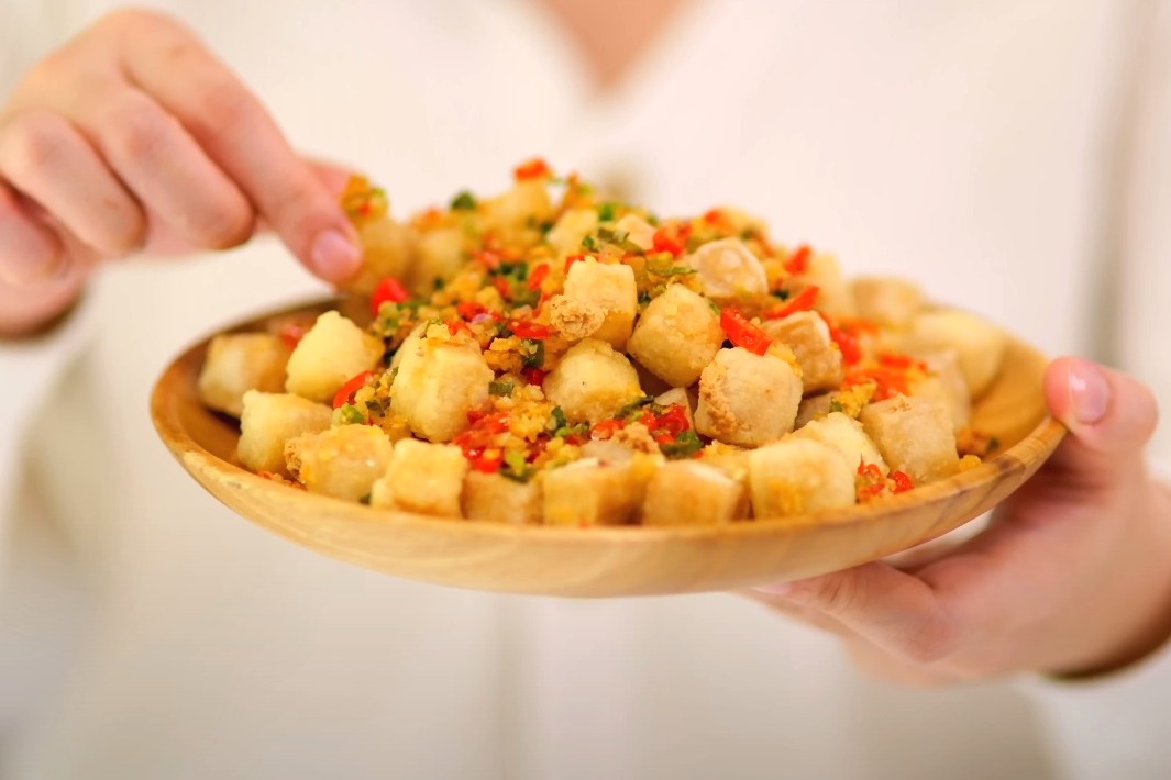 Tahu cabe garam ala restoran.