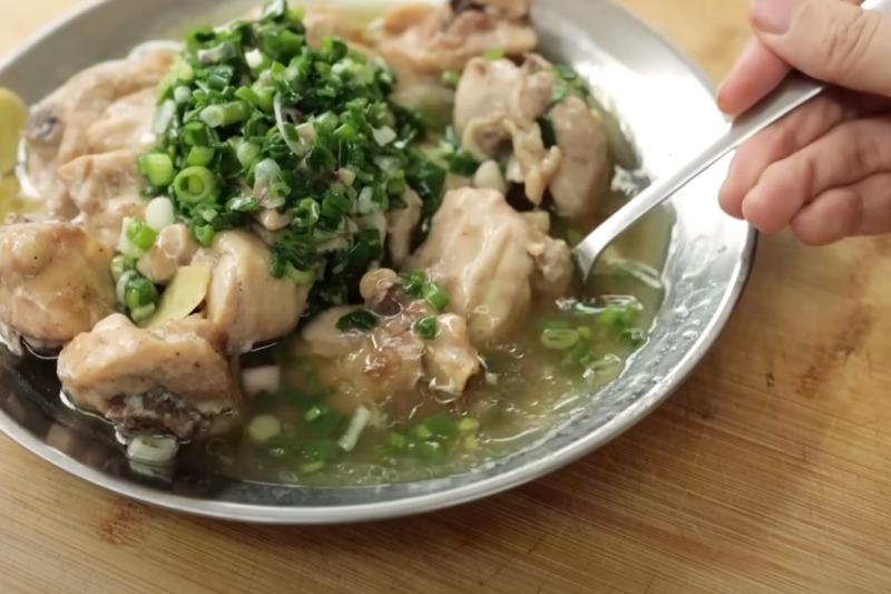 Ayam jahe kukus.