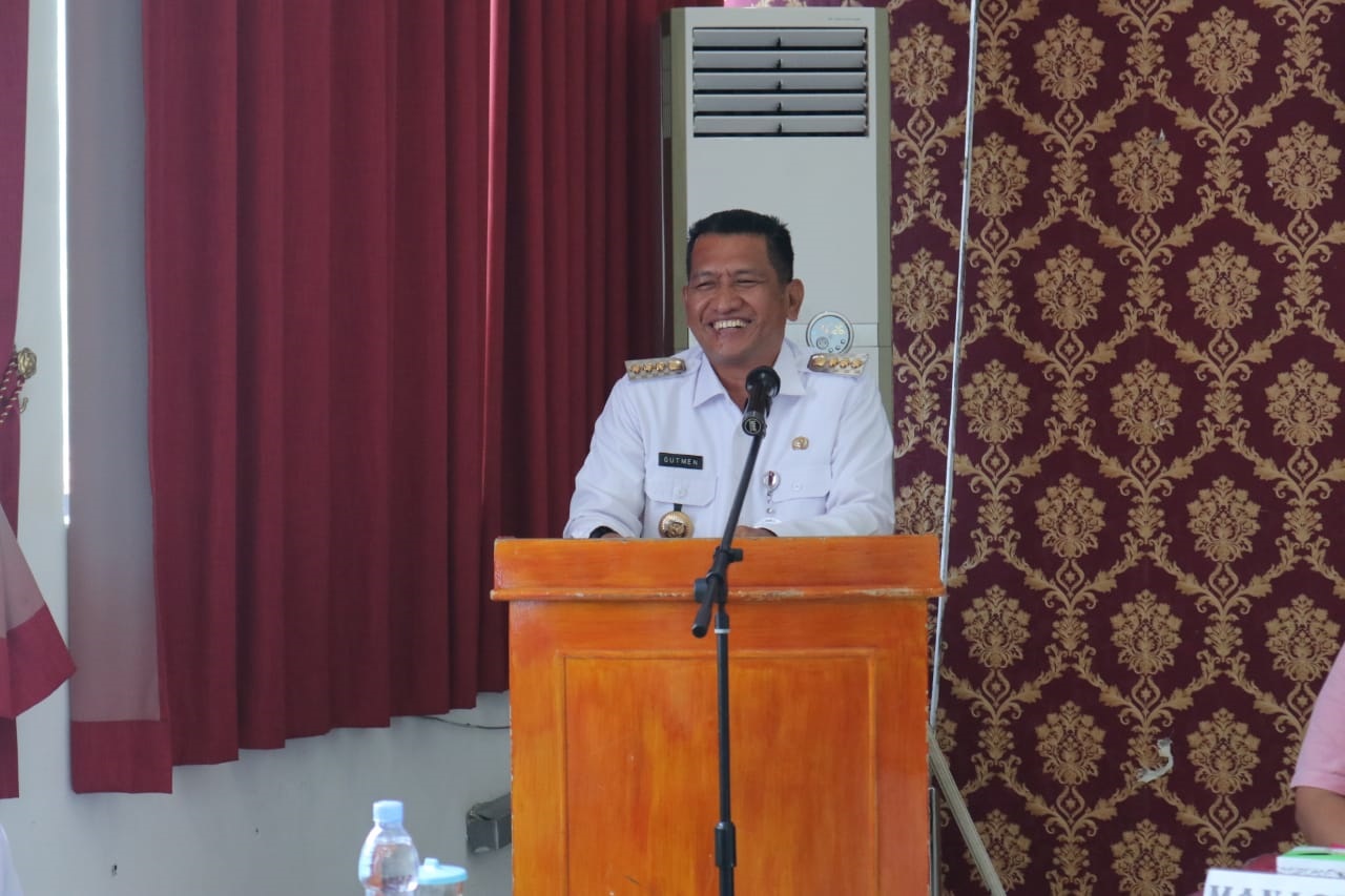 Pj Bupati Landak Gutmen Nainggolan.