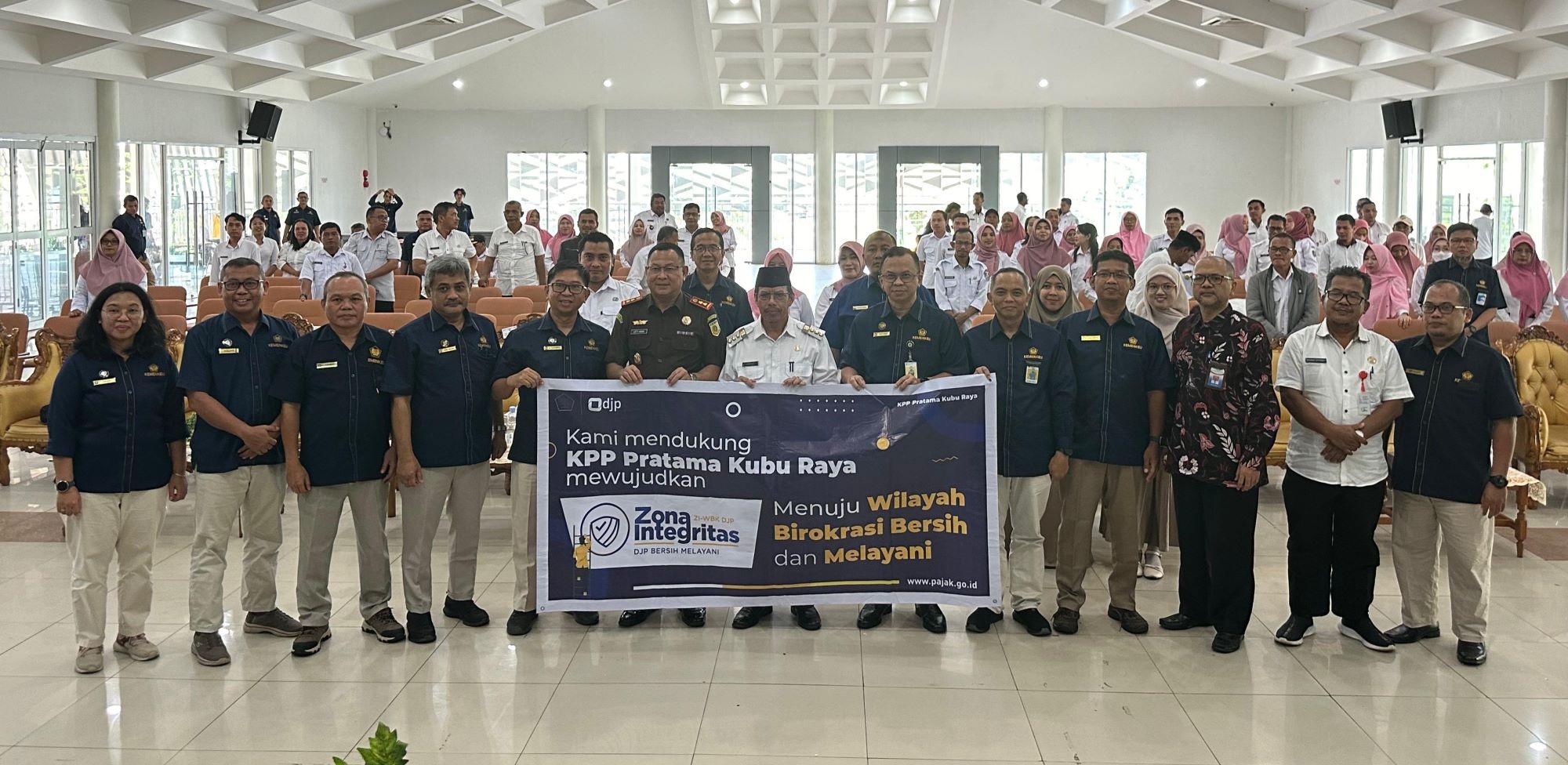 PAJAK: Pj Bupati Ismail saat membuka kegiatan forum optimalisasi perpajakan APBDES 2024.