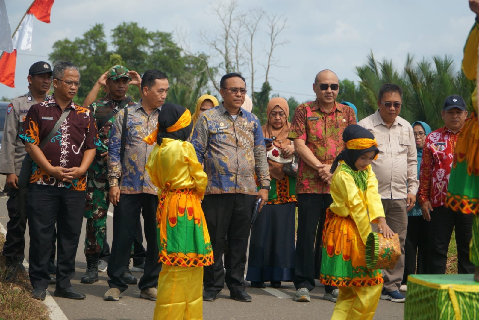 KUNJUNGAN: Tim Penilaian Replikasi Desa Anti-korupsi mengunjungi Desa Wonorejo, Kecamatan Seponti, Kabupaten Kayong Utara, Kamis (24/10).