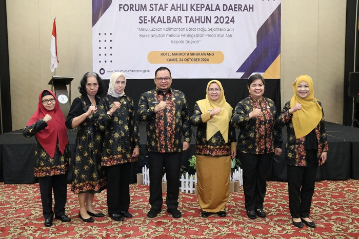 FORUM STAF AHLI: Mohammad Bari membuka Forum Staf Ahli Kepala Daerah Se-Kalimantan Barat Tahun 2024 di Singkawang.