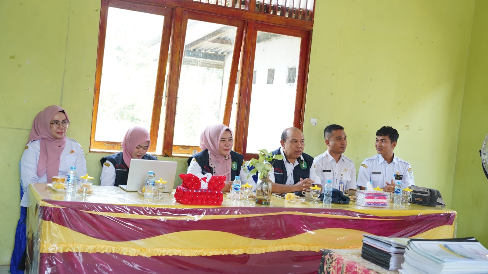 REPLIKASI : Penilaian layak tidaknya Desa Tunggal Bhakti sebagai replikasi percontohan desa anti korupsi.