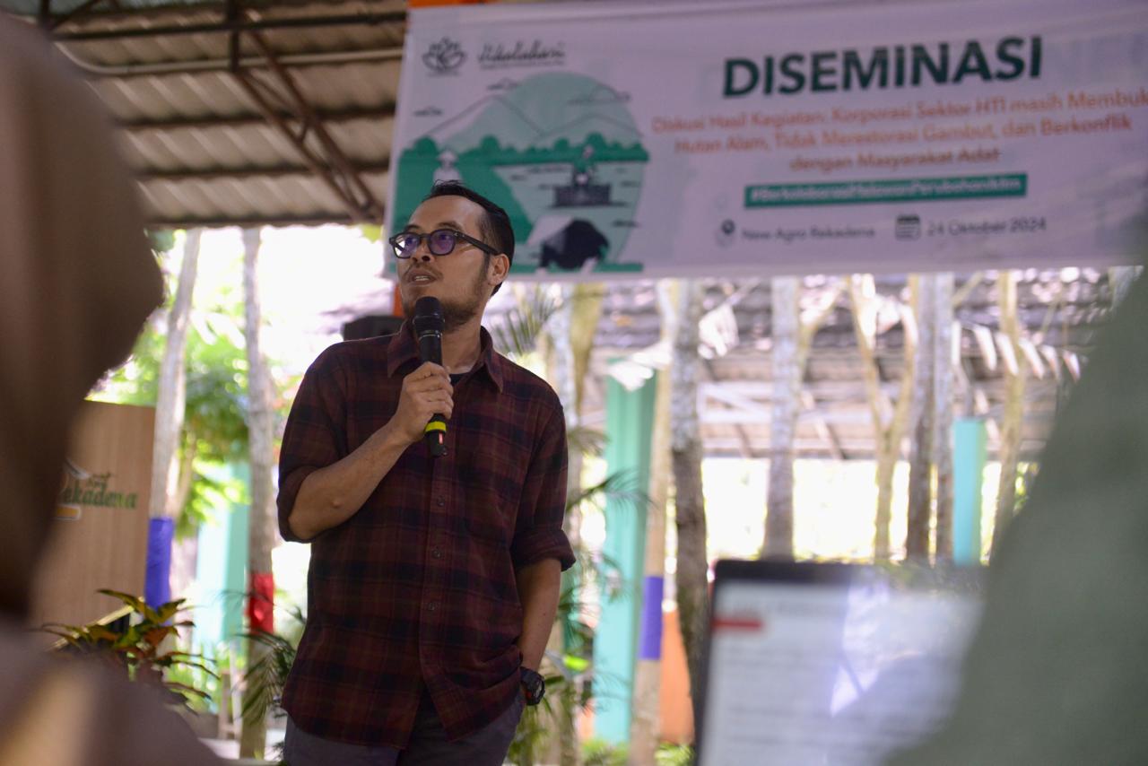 Direktur Pontianak Institute (Point) Martin Gilang.