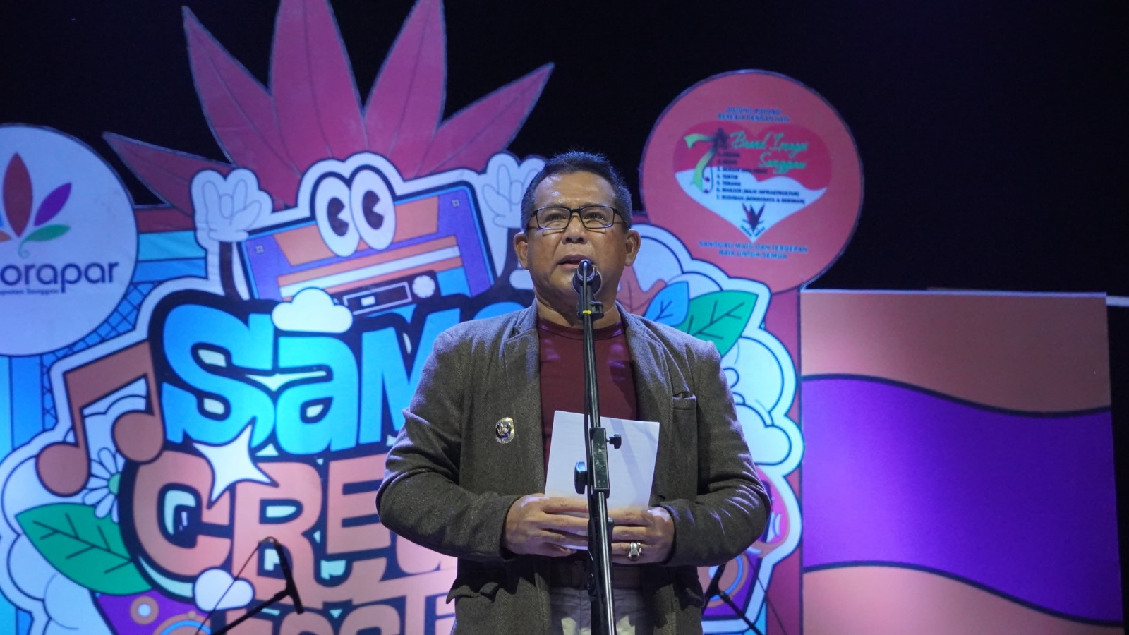 Pj Bupati Sanggau, Suherman saat menutup Samer Creative Festival 2024 pada Minggu malam