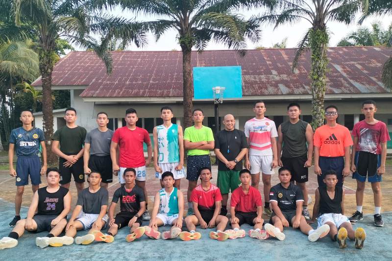 Tim basket SMA Taruna Bumi Khatulistiwa.