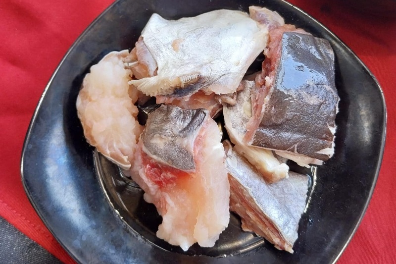 Ikan segar.