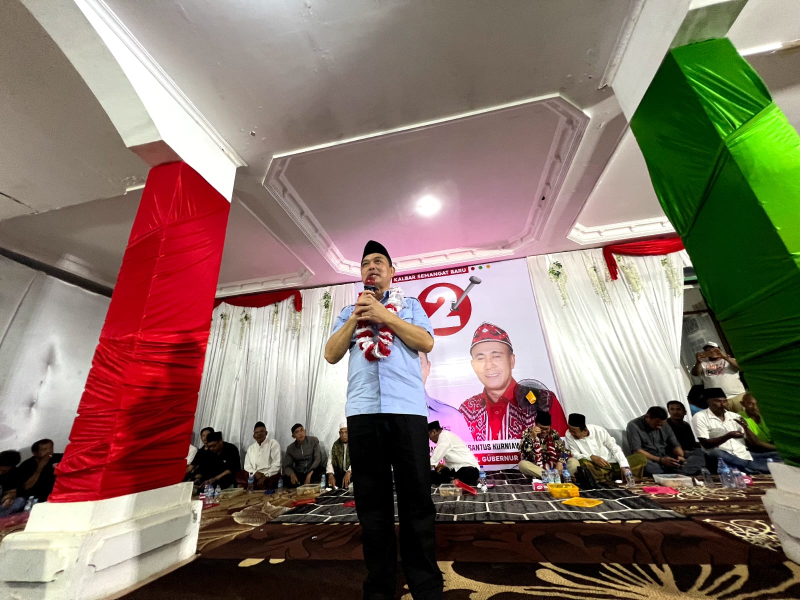 Ria Norsan saat menggelar safari politik di Kecamatan Teluk Batang, Kabupaten Kayong Utara, Selasa (29/10/2024) malam.