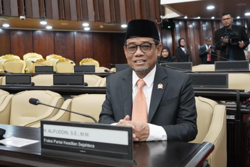 Anggota Komisi IX DPR RI Alifuddin.