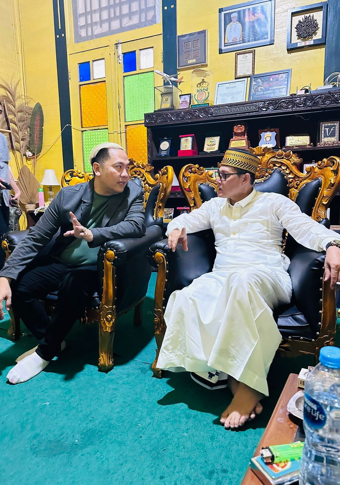 Pertemuan AKI dengan Sultan Pontianak.