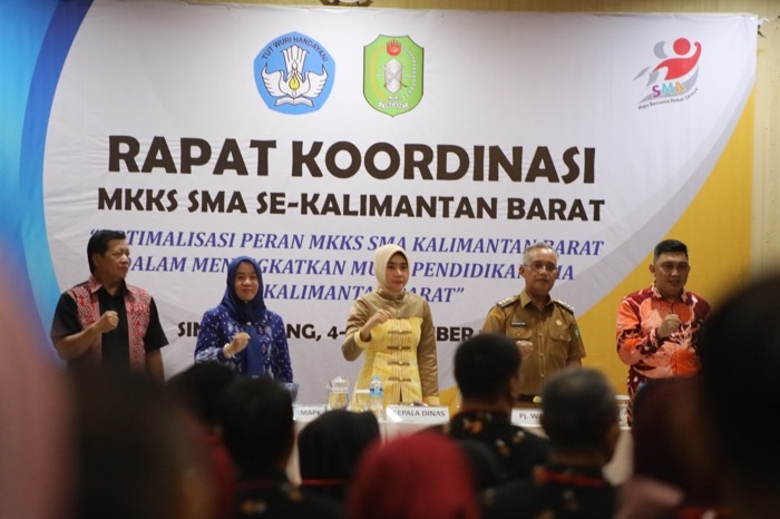 RAKOR: Sebanyak 245 Kepala Sekolah SMA Negeri dan Swasta se-Kalimantan Barat mengikuti Rapat Koordinasi Musyawarah Kerja Kepala Sekolah (MKKS) yang digelar oleh Disdikbud Kalbar.