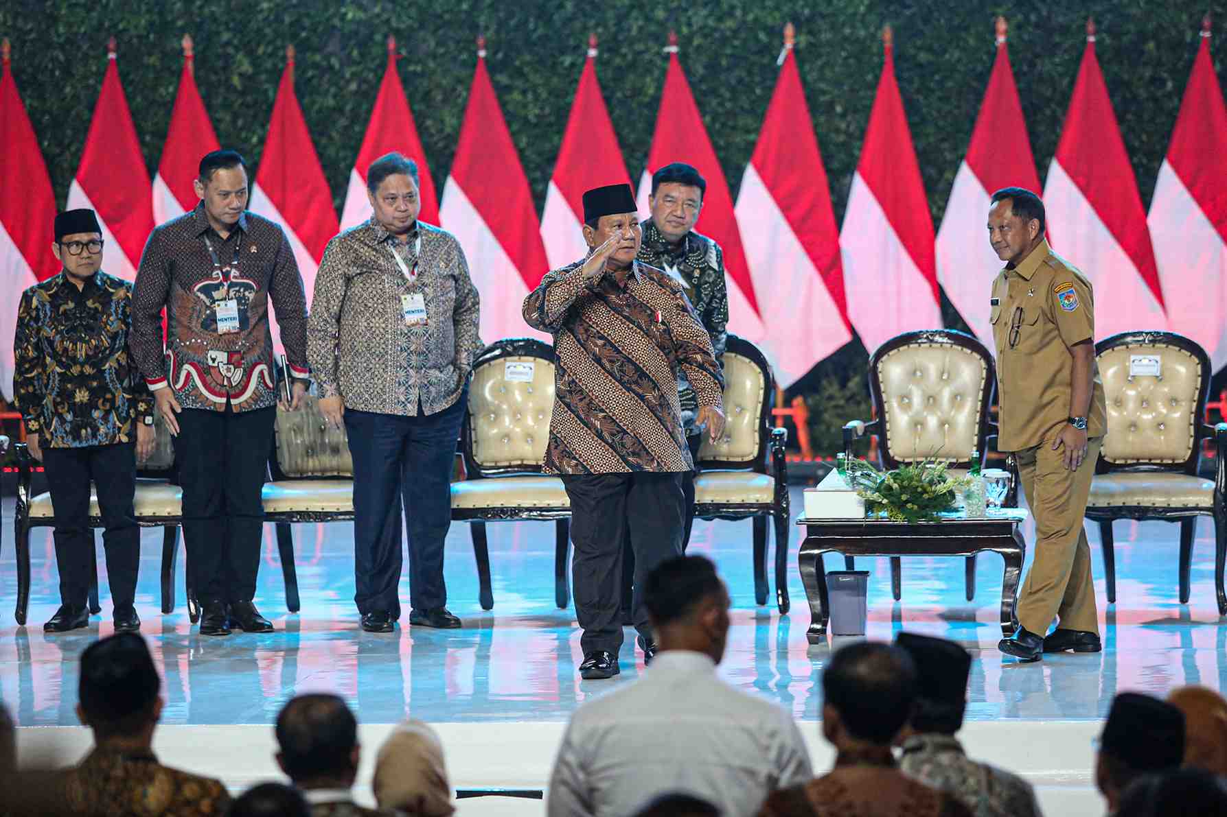 RAKORNAS: Presiden Prabowo Subianto memberikan sambutan dalam pembukaan Rakornas Pemerintah Pusat dan Daerah Tahun 2024 di Sentul, Kabupaten Bogor, Kamis (7/11).