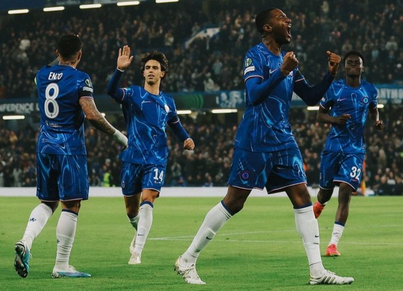 Selebrasi penggawa Chelsea usai kalahkan FC Noah dengan skor telak 8-0.