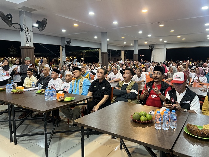Ria Norsan saat gelar kampanye dialogis Cagub Ria Norsan, Kamis (7/11/2024) malam.