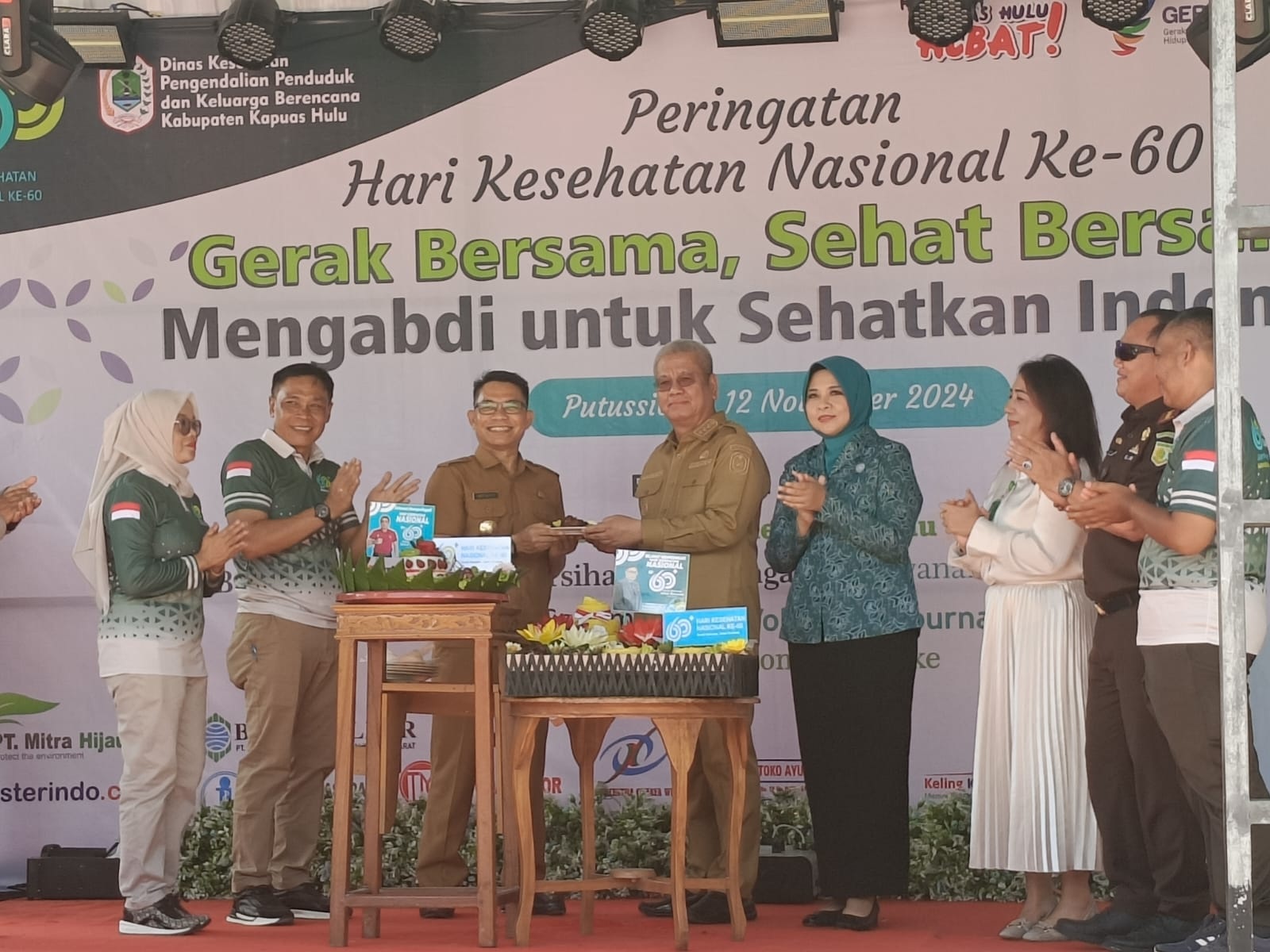 HADIR: Penjabat Gubernur Kalbar, Harisson saat menghadiri HKN di Kabupaten Kapuas Hulu.