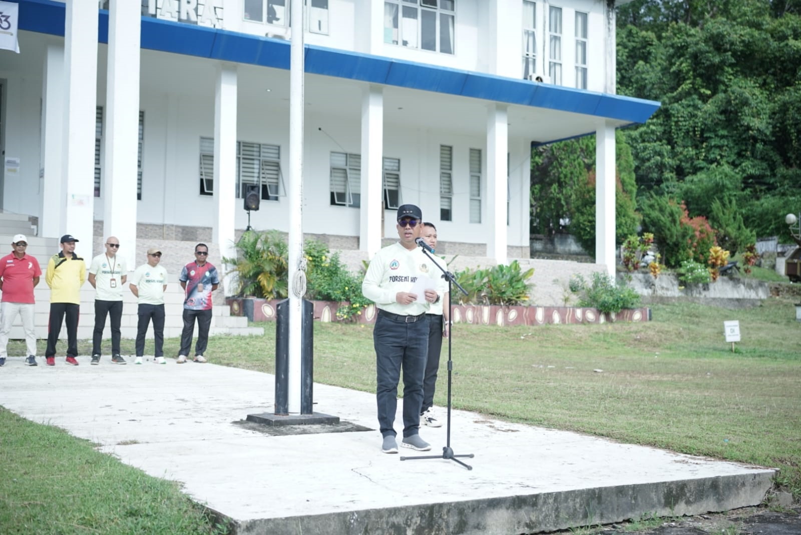 PORSENI: Penjabat (Pj) Bupati Kayong Utara Alfian membuka Pekan Olahraga dan Seni (Porseni).