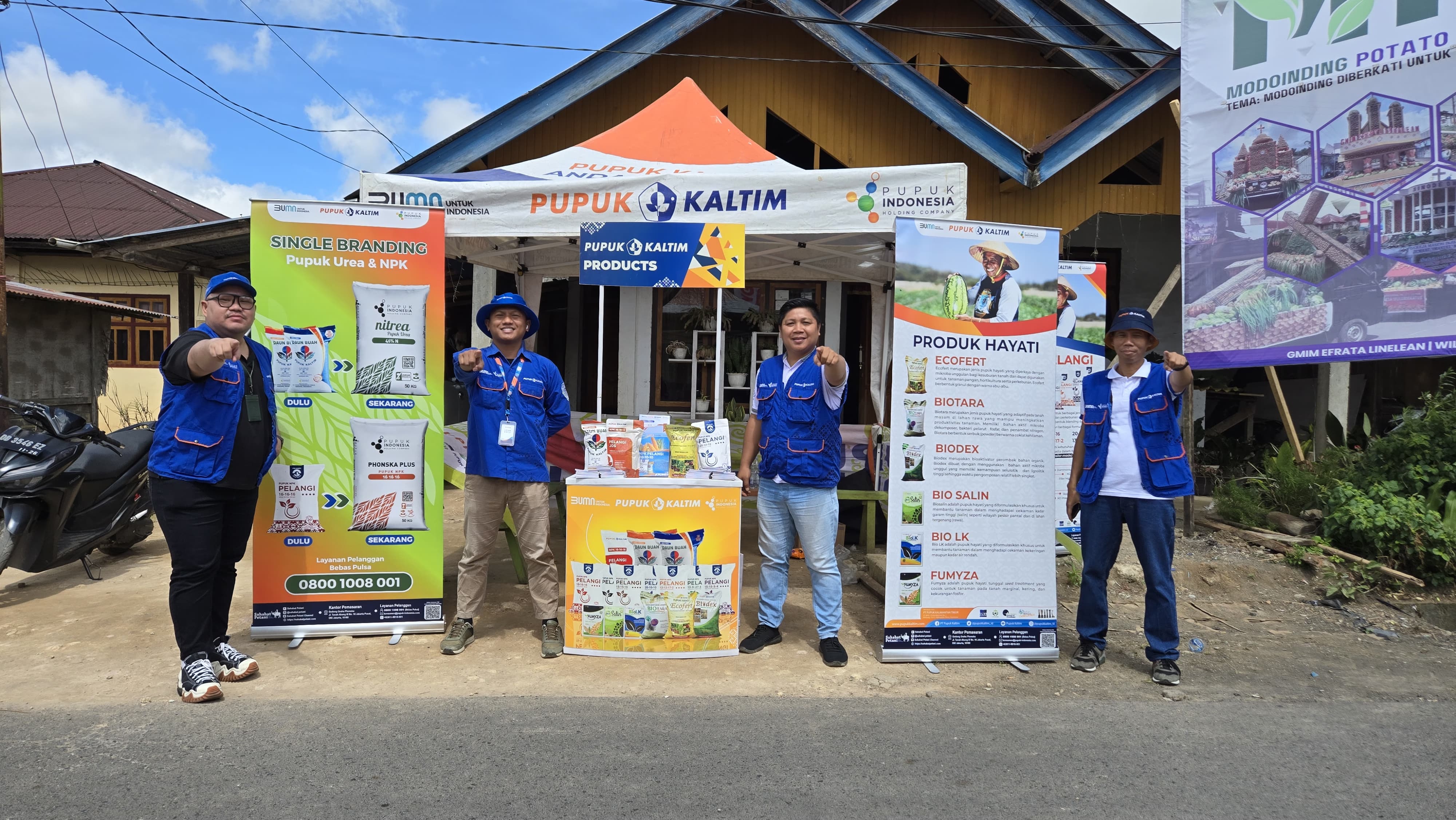 mendorong produktivitas pertanian melalui edukasi dan pendampingan petani, PT Pupuk Kalimantan Timur (Pupuk Kaltim) memeriahkan Modoinding Potato Festival 2024.