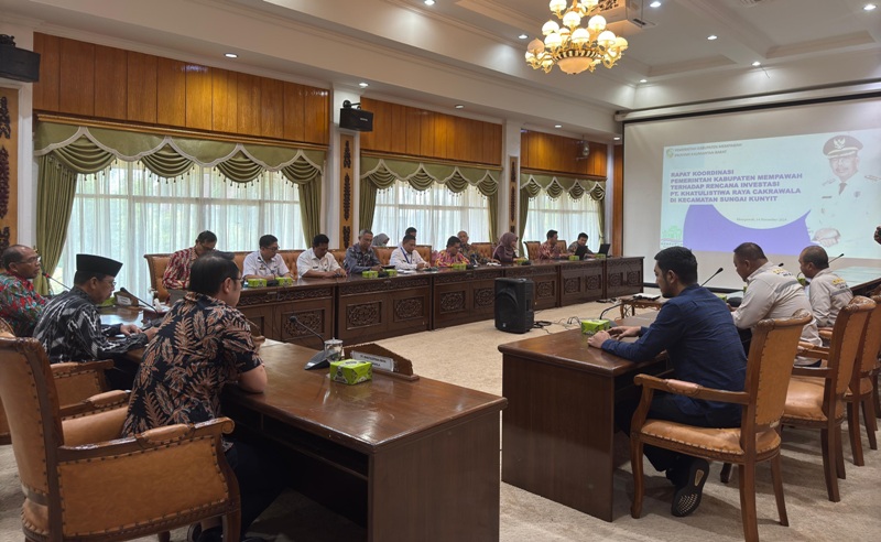 Suasana audiensi Pemerintah Kabupaten Mempawah dengan PT KRC.