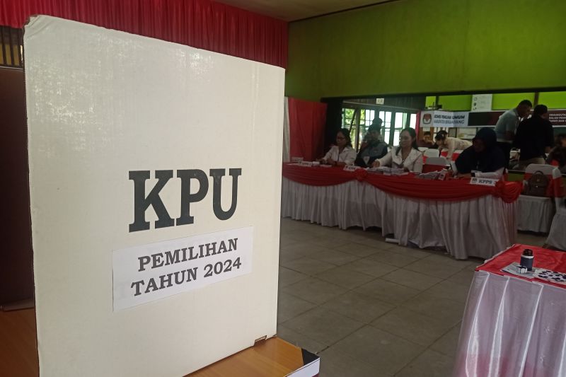 SIMULASI: Suasana simulasi pemungutan suara pilkada di Bengkayang.