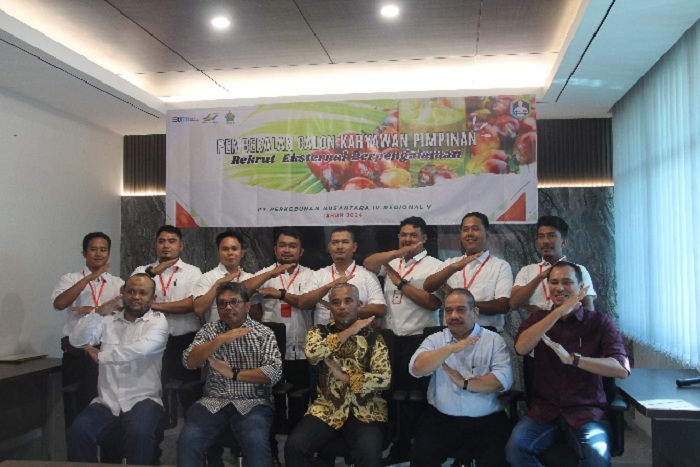 FOTO BERSAMA : Dokumentasi kegiatan Onboarding Planters yang dilaksanakan oleh PTPN IV Regional V, pada 1 November 2024.