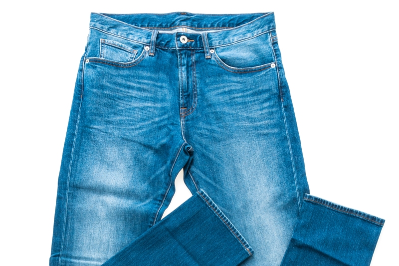 Ilustrasi celana jeans.