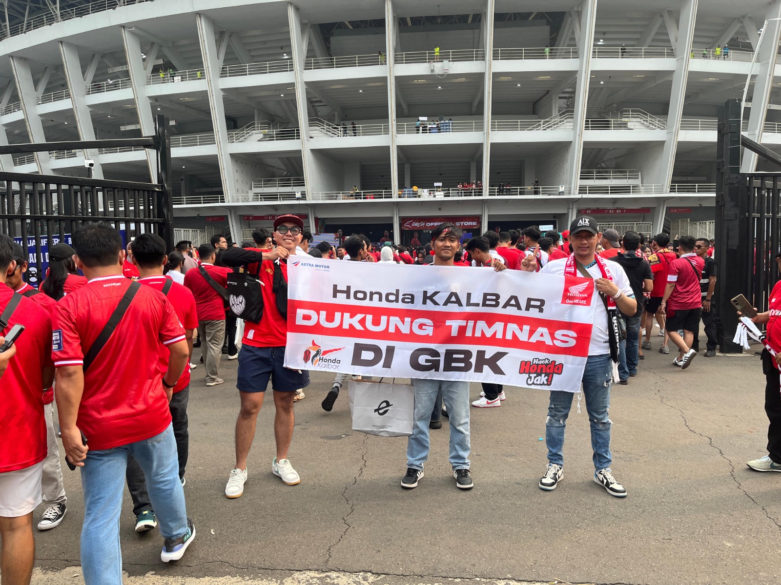 Astra Motor Kalbar apresiasi loyalitas konsumen dengan hadiah nonton langsung laga Timnas Indonesia vs Jepang di GBK.