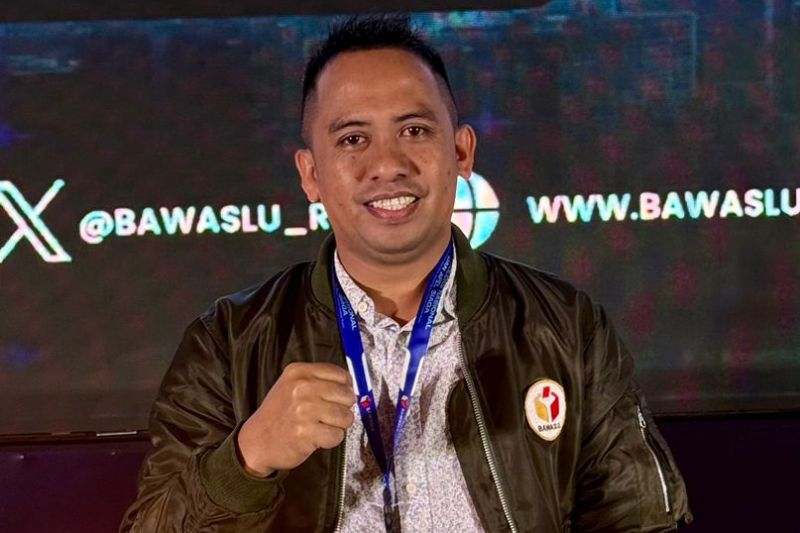 Kordiv Hukum, Pencegahan, partisipasi masyarakat dan Hubungan Masyarakat Bawaslu Kota Singkawang, Umar Faruk.
