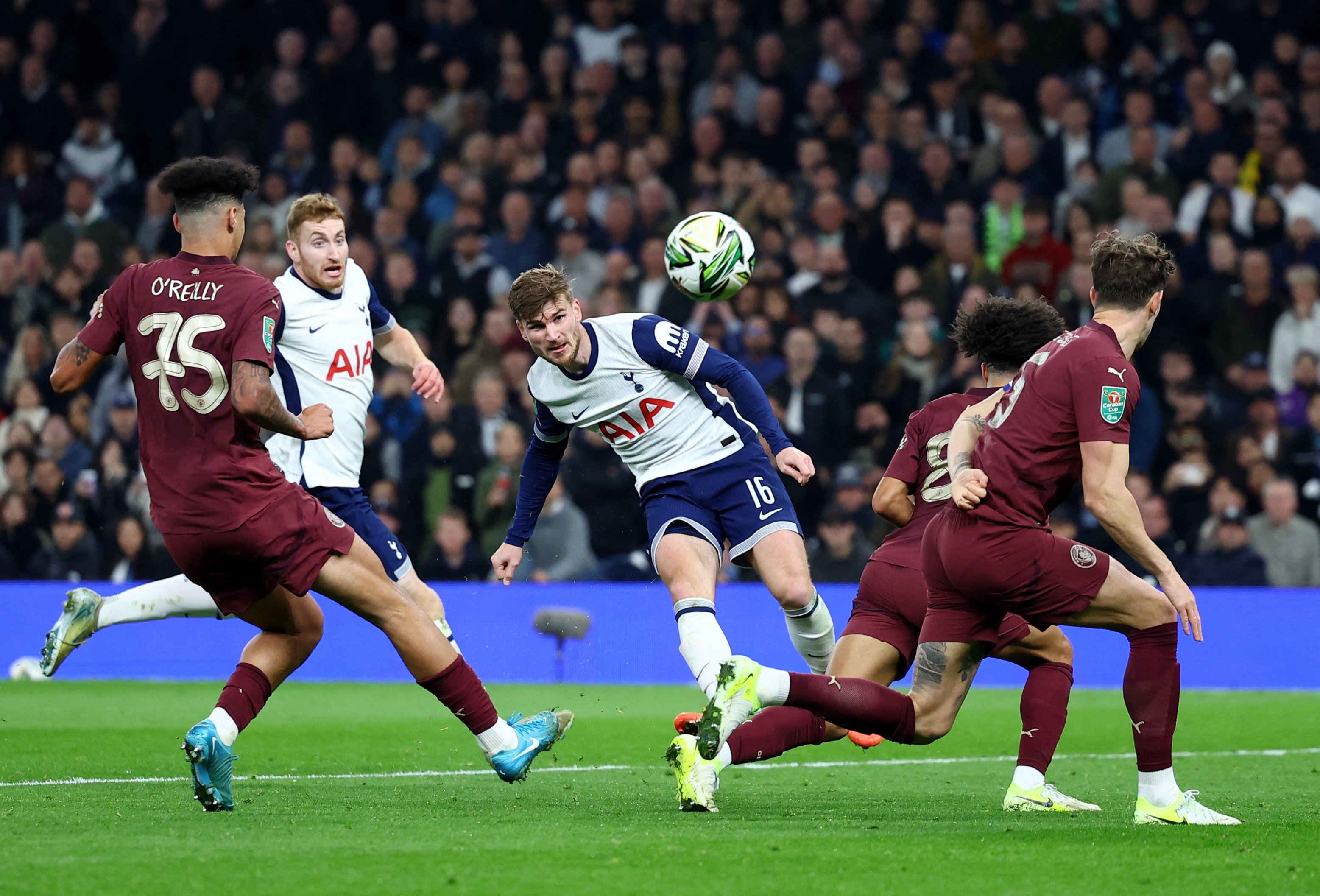 EKSISTENSI PEP: Manchester City saat bertemu Tottenham Hotspur, 31 Oktober 2024 lalu.