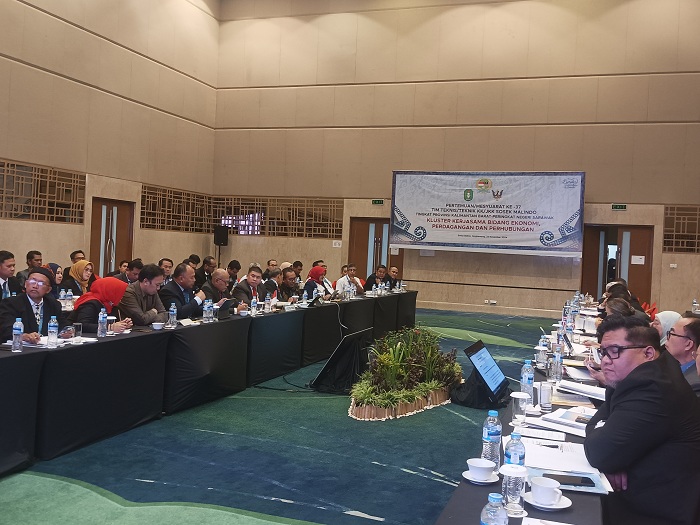 Pertemuan/Mesyuarat Sidang ke-37 KK/JKK Sosek Malindo Tingkat Provinsi Kalimantan Barat-Peringkat Negeri Sarawak Malaysia di Kota Singkawang Bidang Bidang Ekonomi, Perdagangan dan Perhubungan.